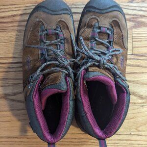 Keen women's Laurel mid hiking boots brown/purple 8.5("monks robe/rhododendron")